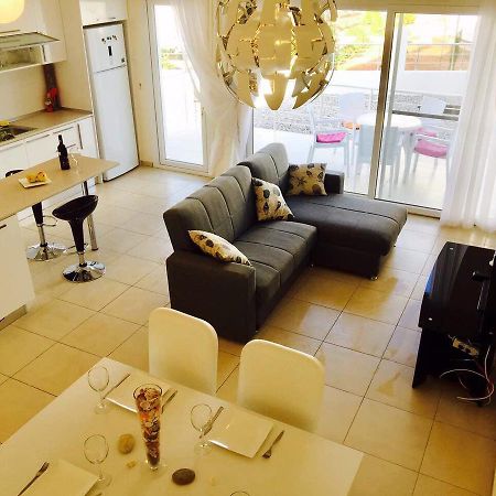 Villa 16L Gastria Buitenkant foto